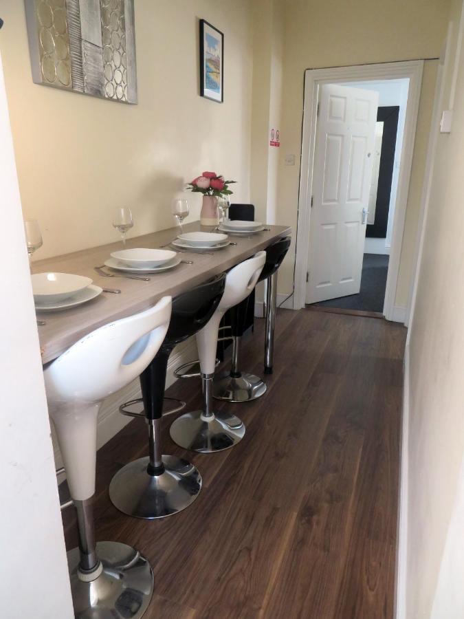 Entire 2 Bed Ground Floor Apartment Central But Quiet Newmarket  Exterior photo