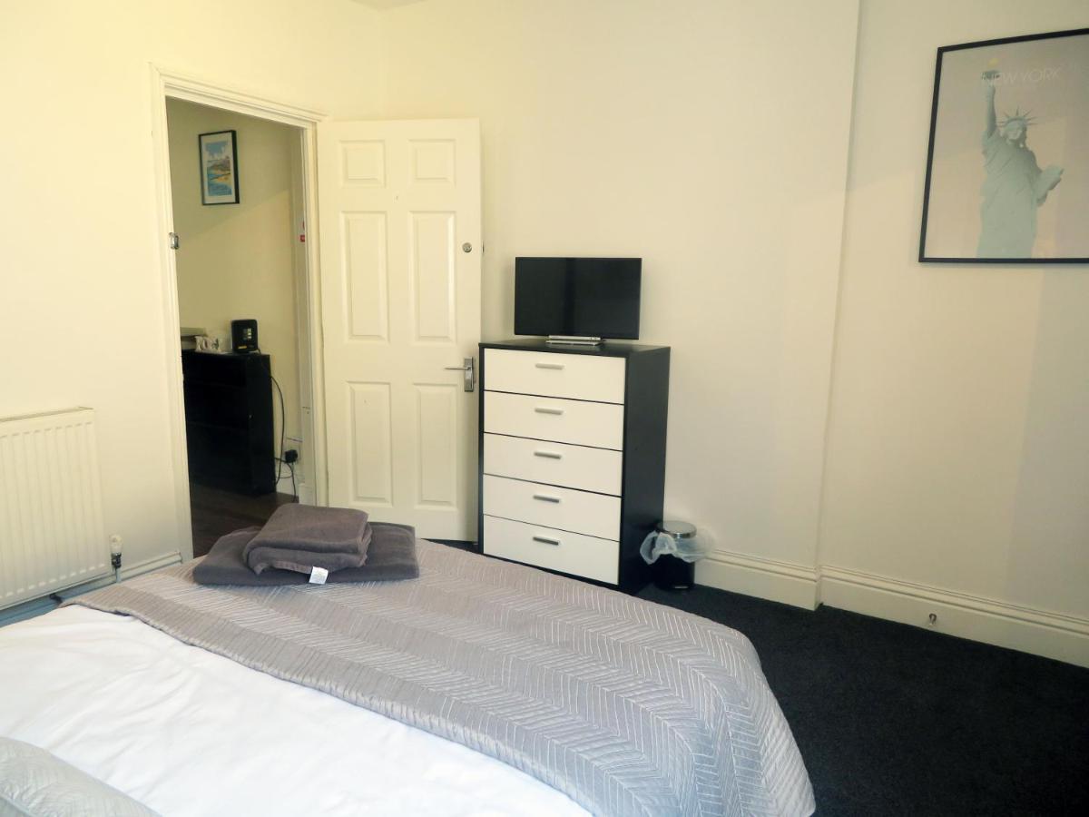 Entire 2 Bed Ground Floor Apartment Central But Quiet Newmarket  Exterior photo